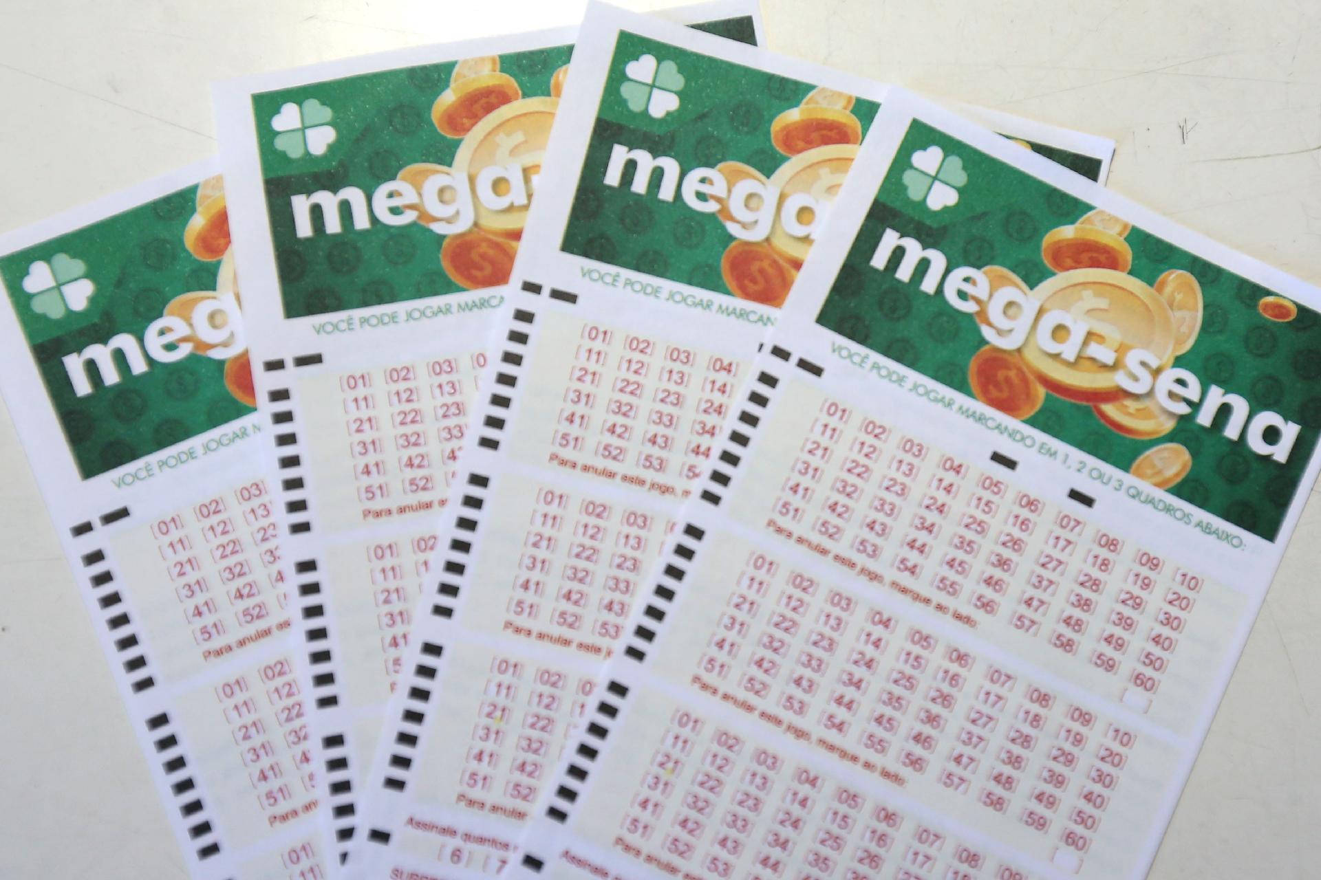 Leia mais sobre o artigo Quanto rende o prêmio da Mega-Sena de 130 milhões